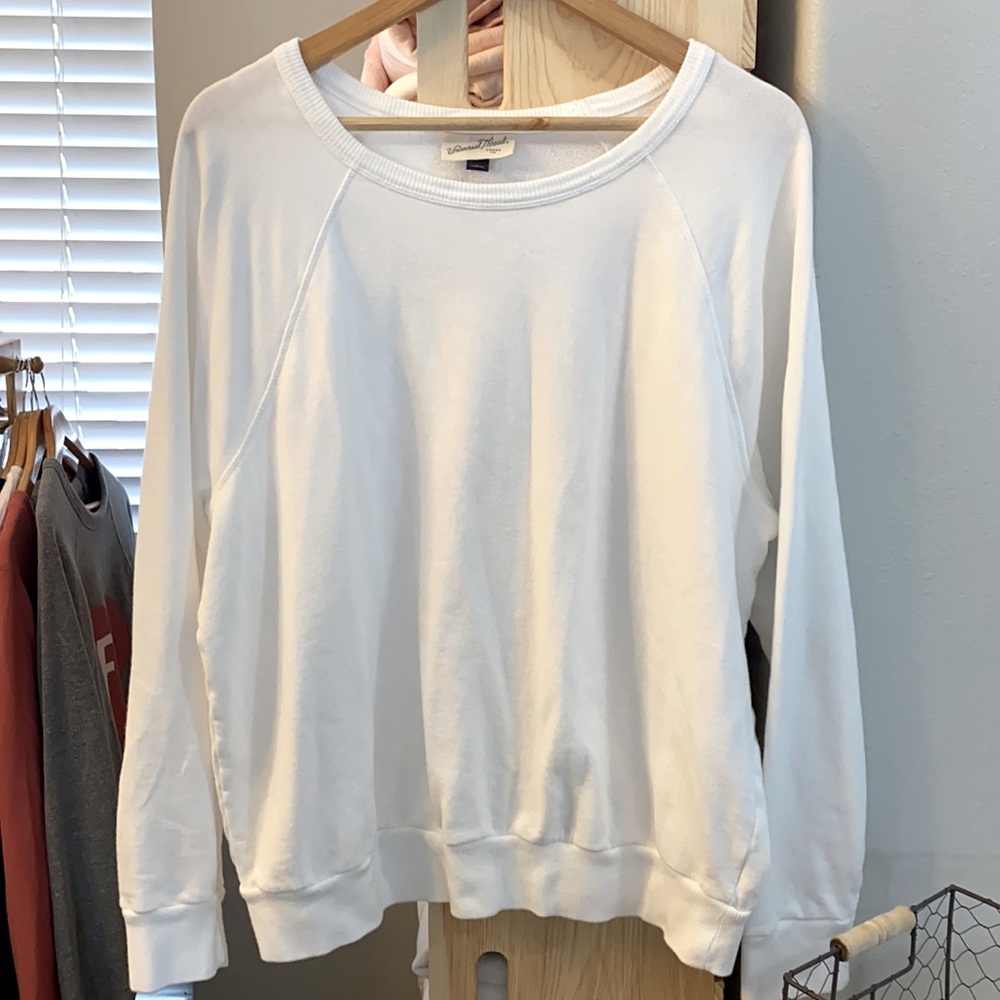 Universal Threads Crewneck